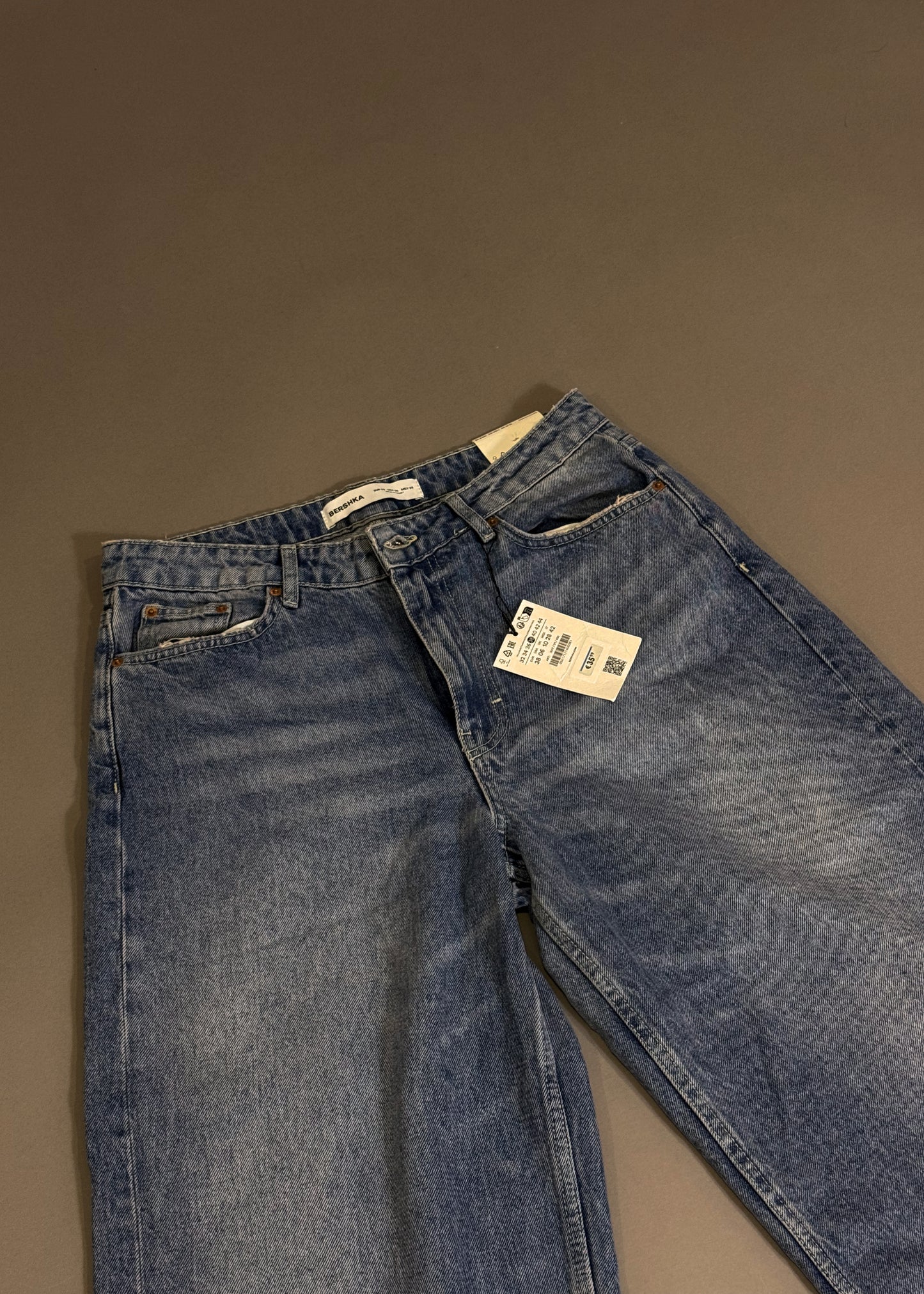 BERSHKA ANKLE LENGHT BAGGY JEANS