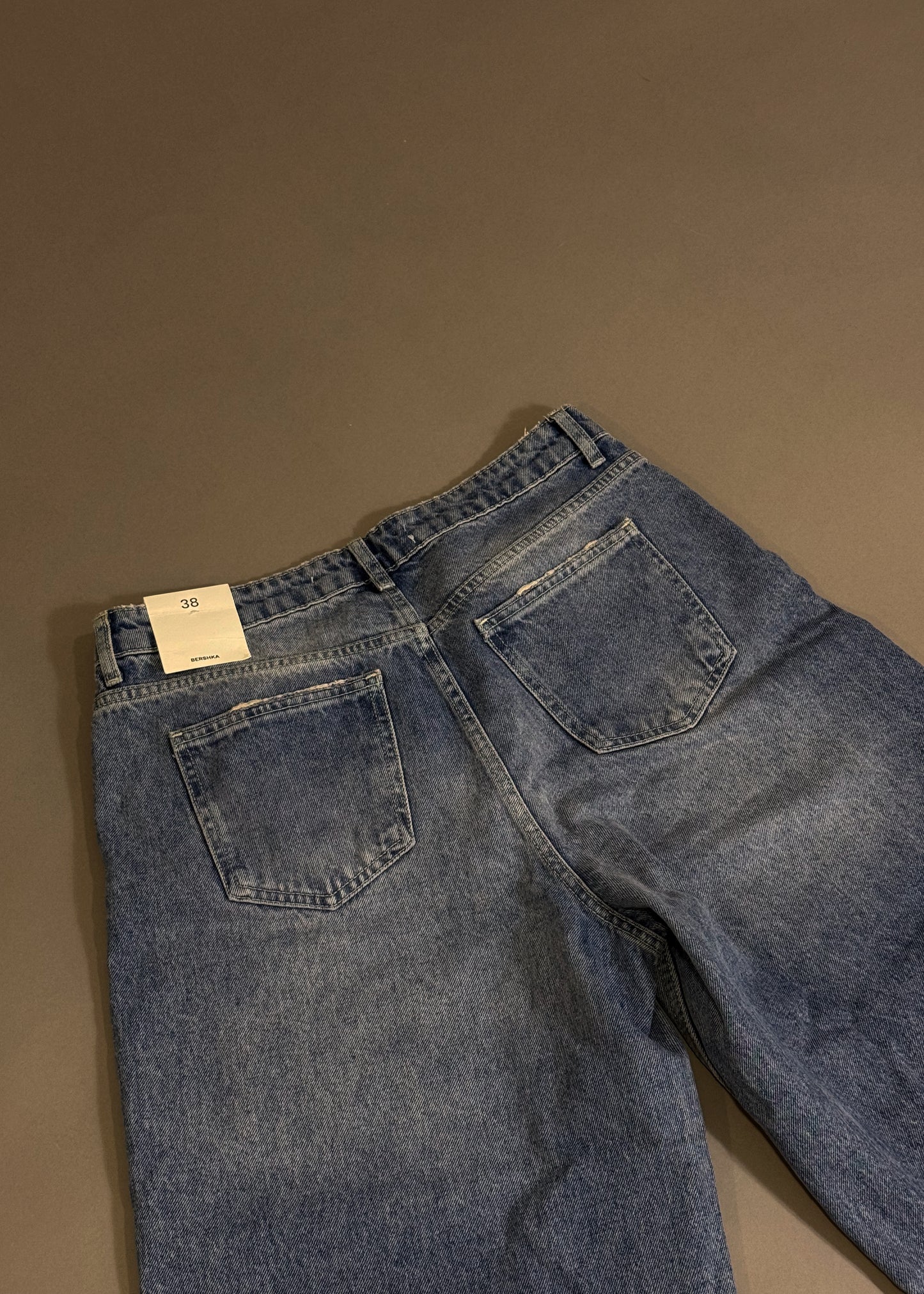 BERSHKA ANKLE LENGHT BAGGY JEANS