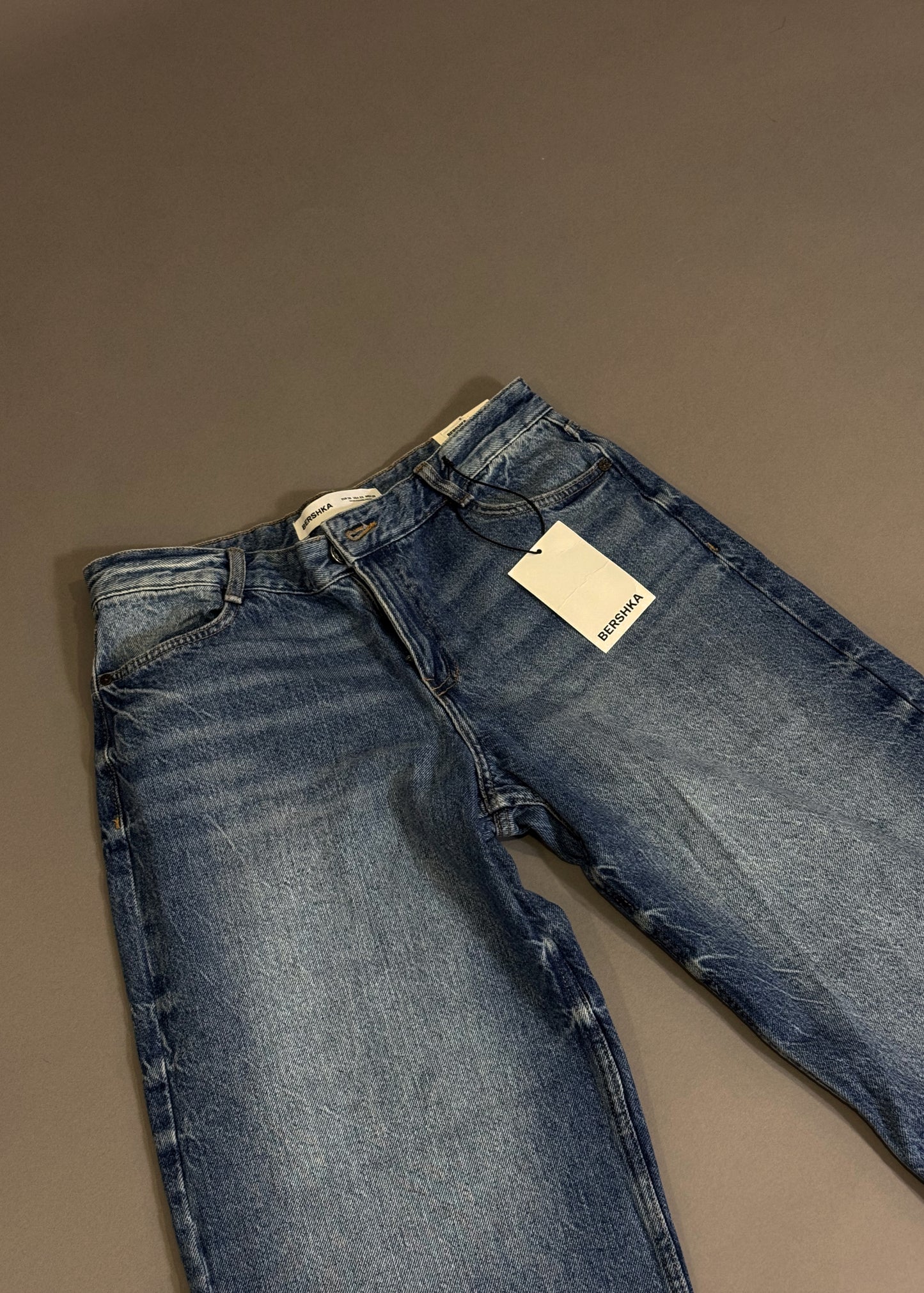 BERSHKA BAGGY JORTS