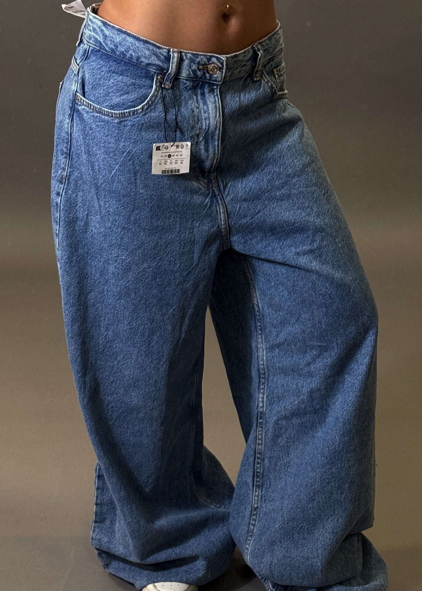 BERSHKA MEGA BAGGY JEANS