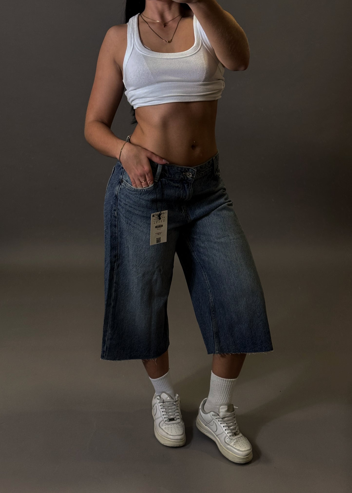 BERSHKA BAGGY JORTS