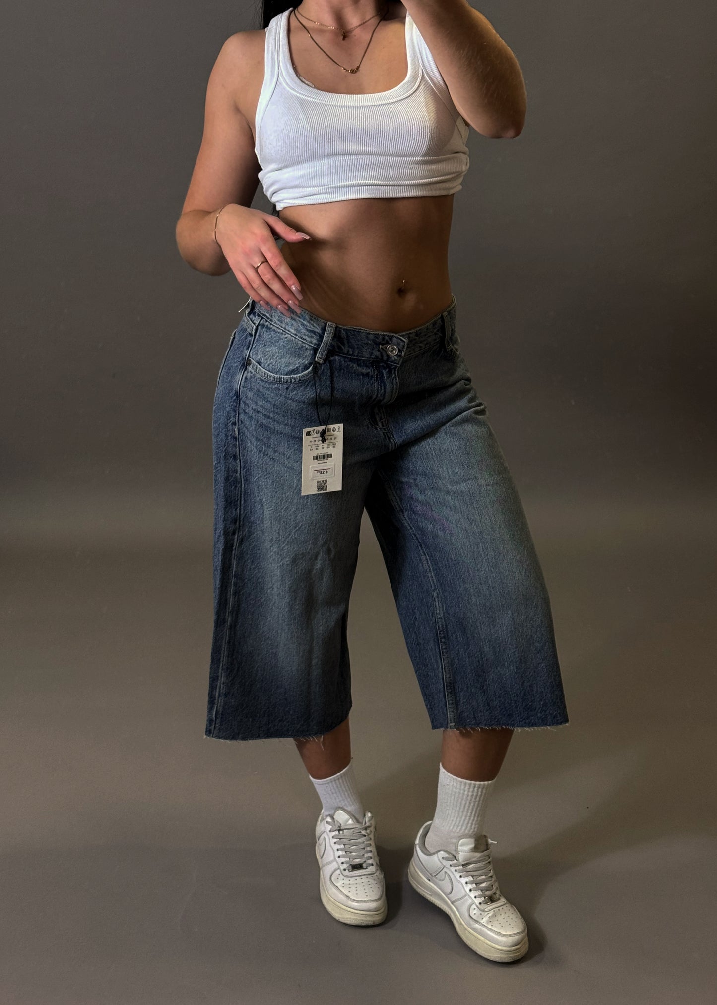 BERSHKA BAGGY JORTS