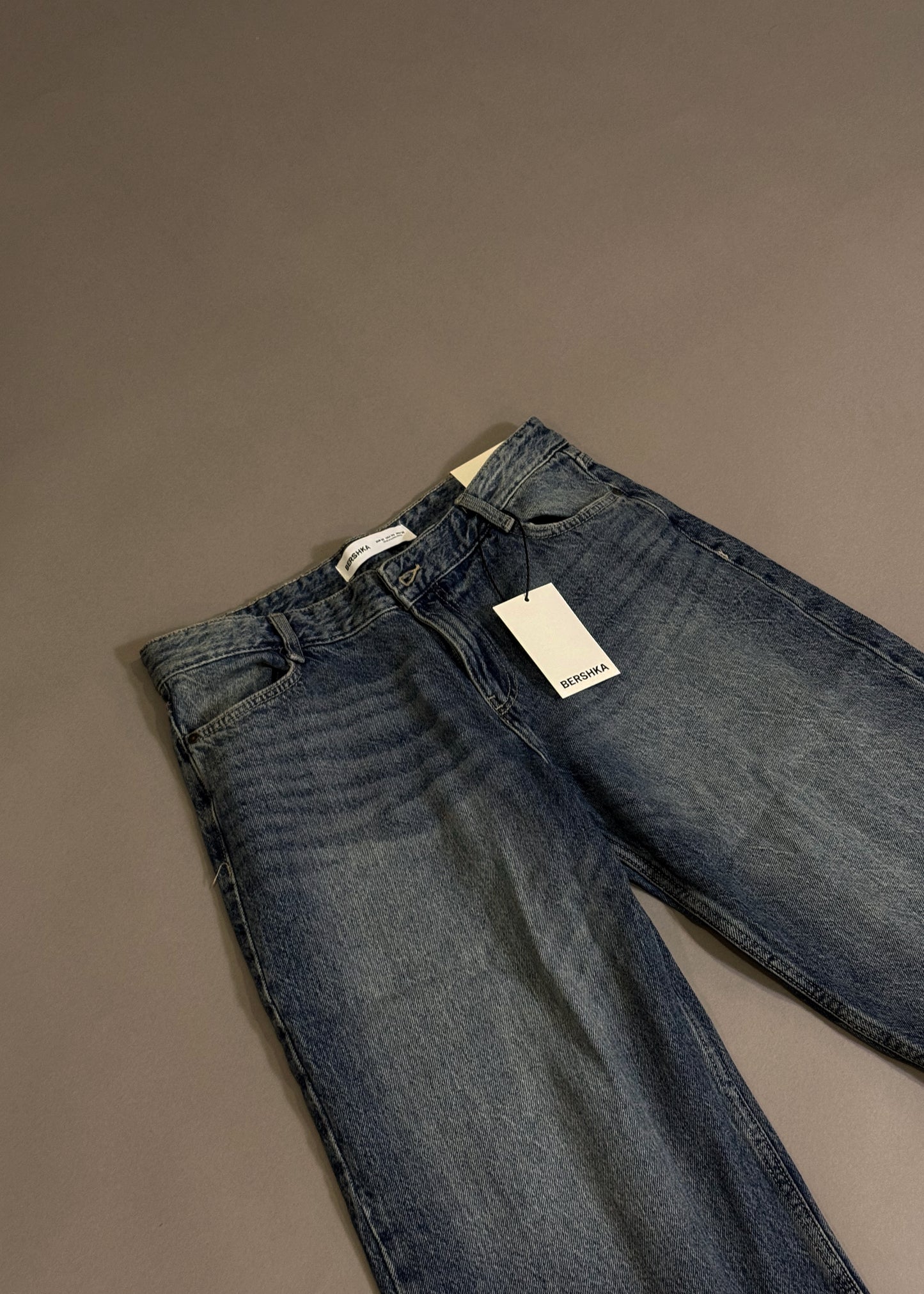 BERSHKA BAGGY JORTS