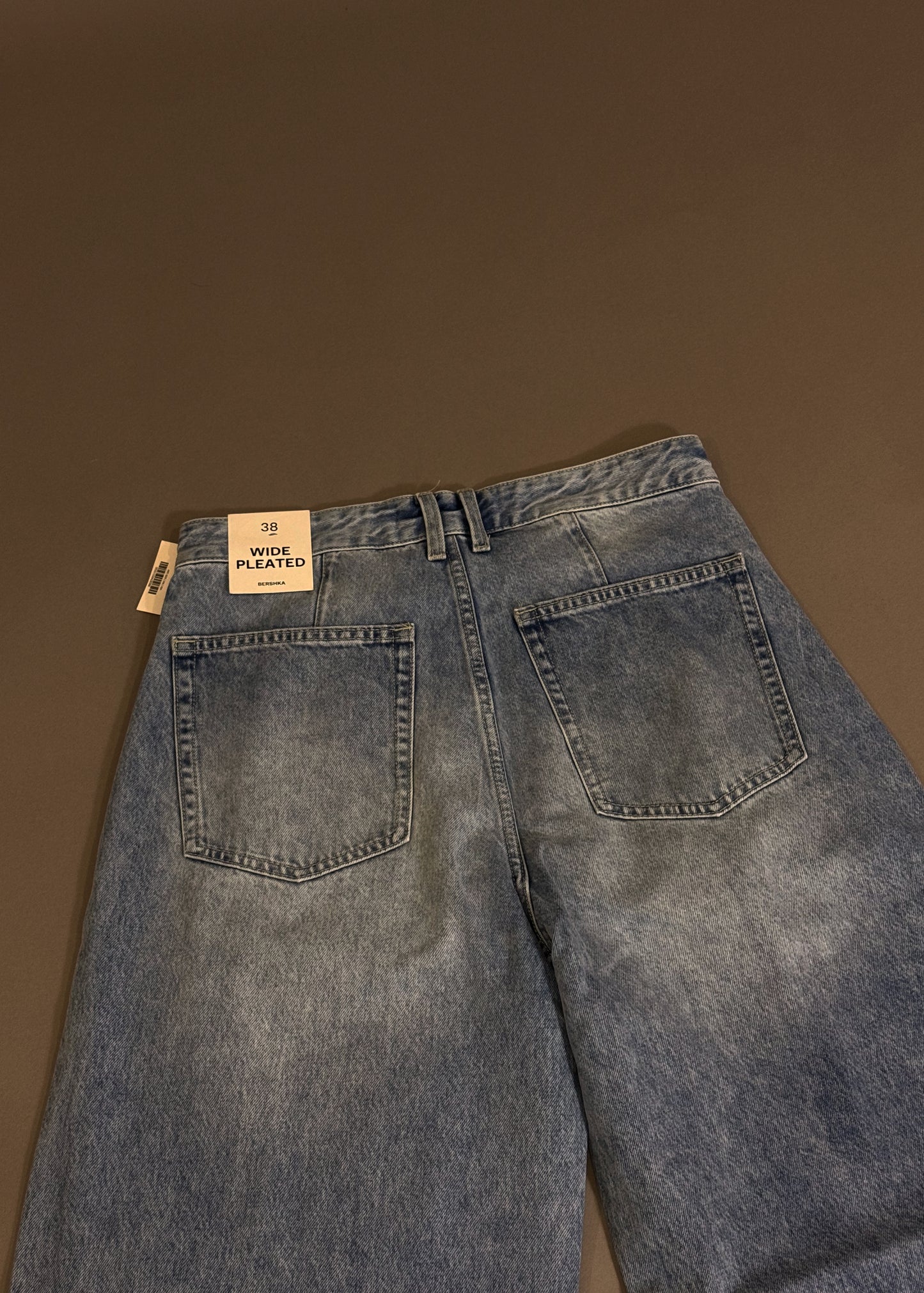 BERSHKA WIDE PLEATED JEANS
