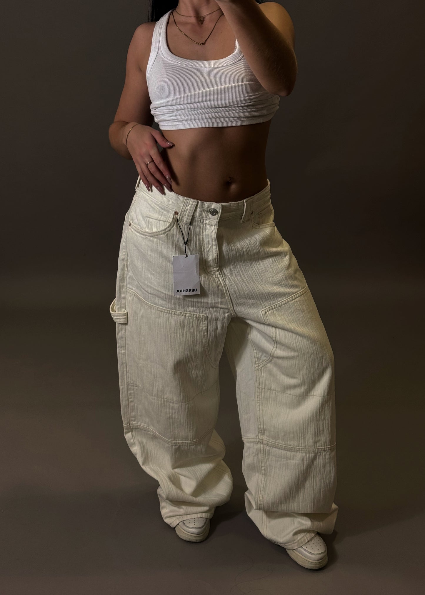 BERSHKA SUPER BAGGY JEANS