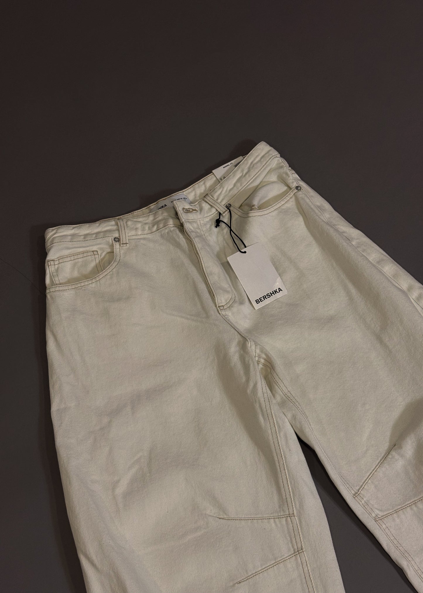 BERSHKA BARREL FIT JEANS