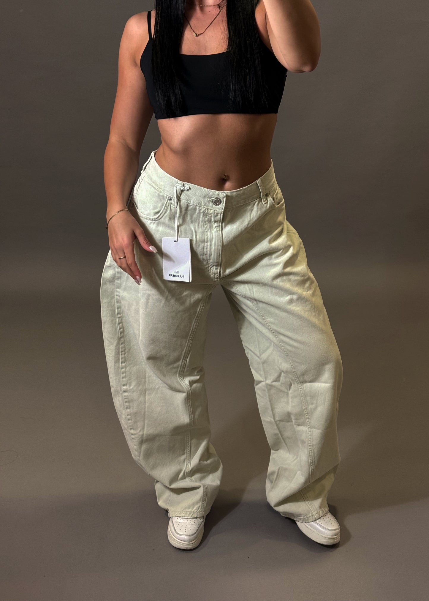 PULL&BEAR WASHED WHITE BAGGY JEANS