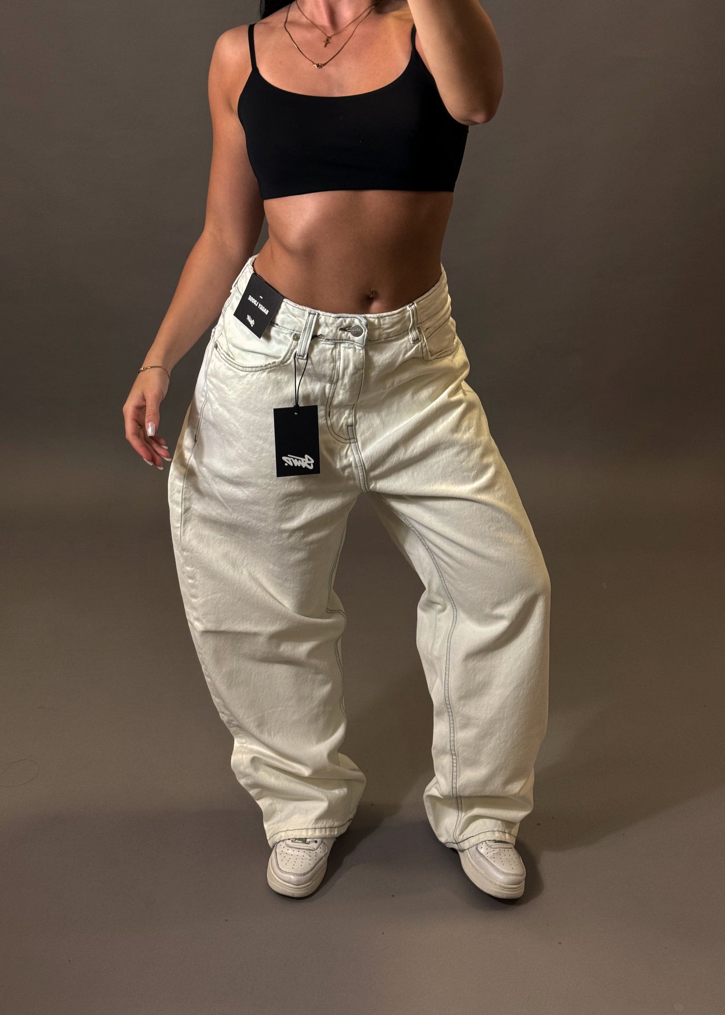 PULL&BEAR WHITE BAGGY JEANS