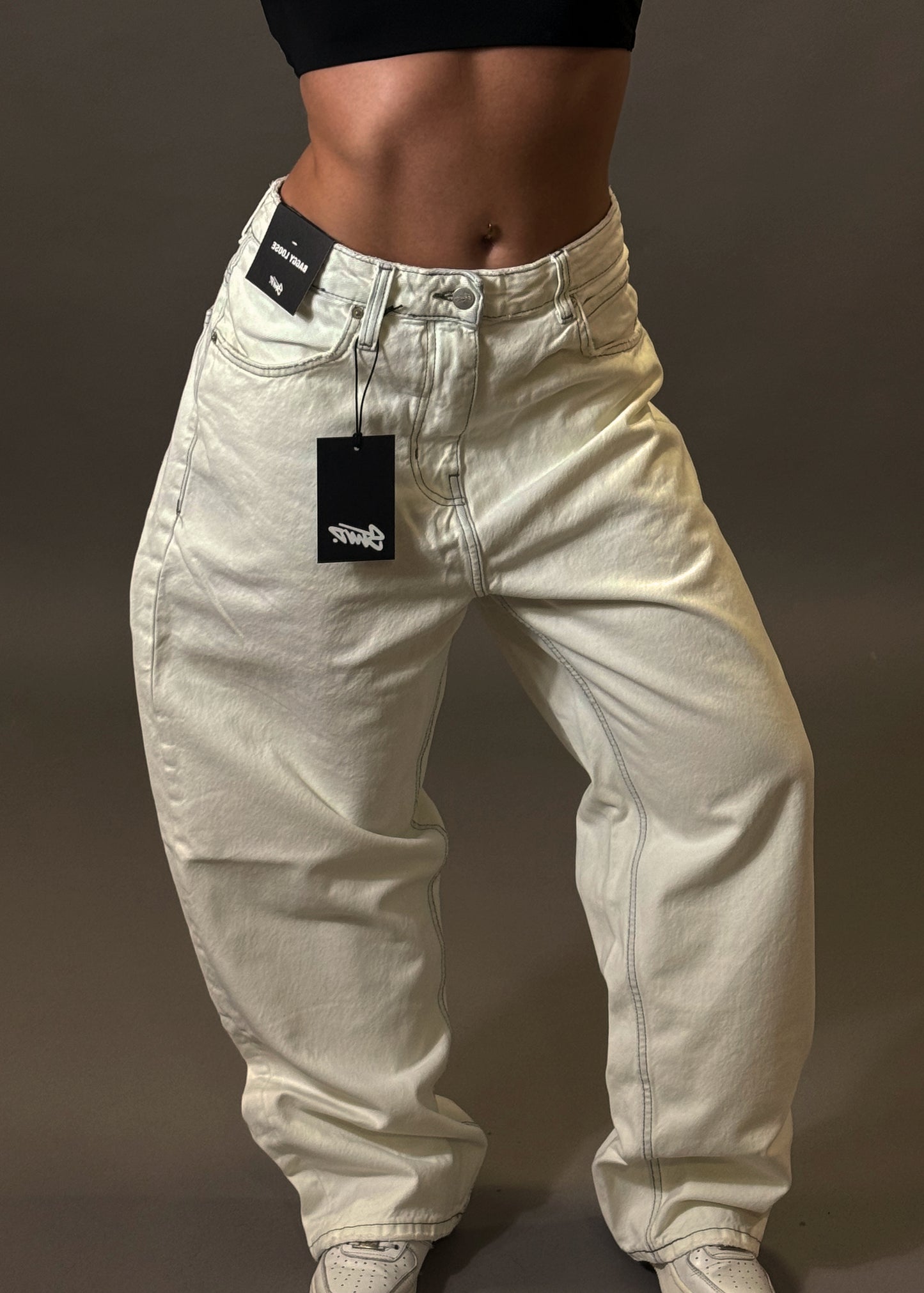 PULL&BEAR WHITE BAGGY JEANS