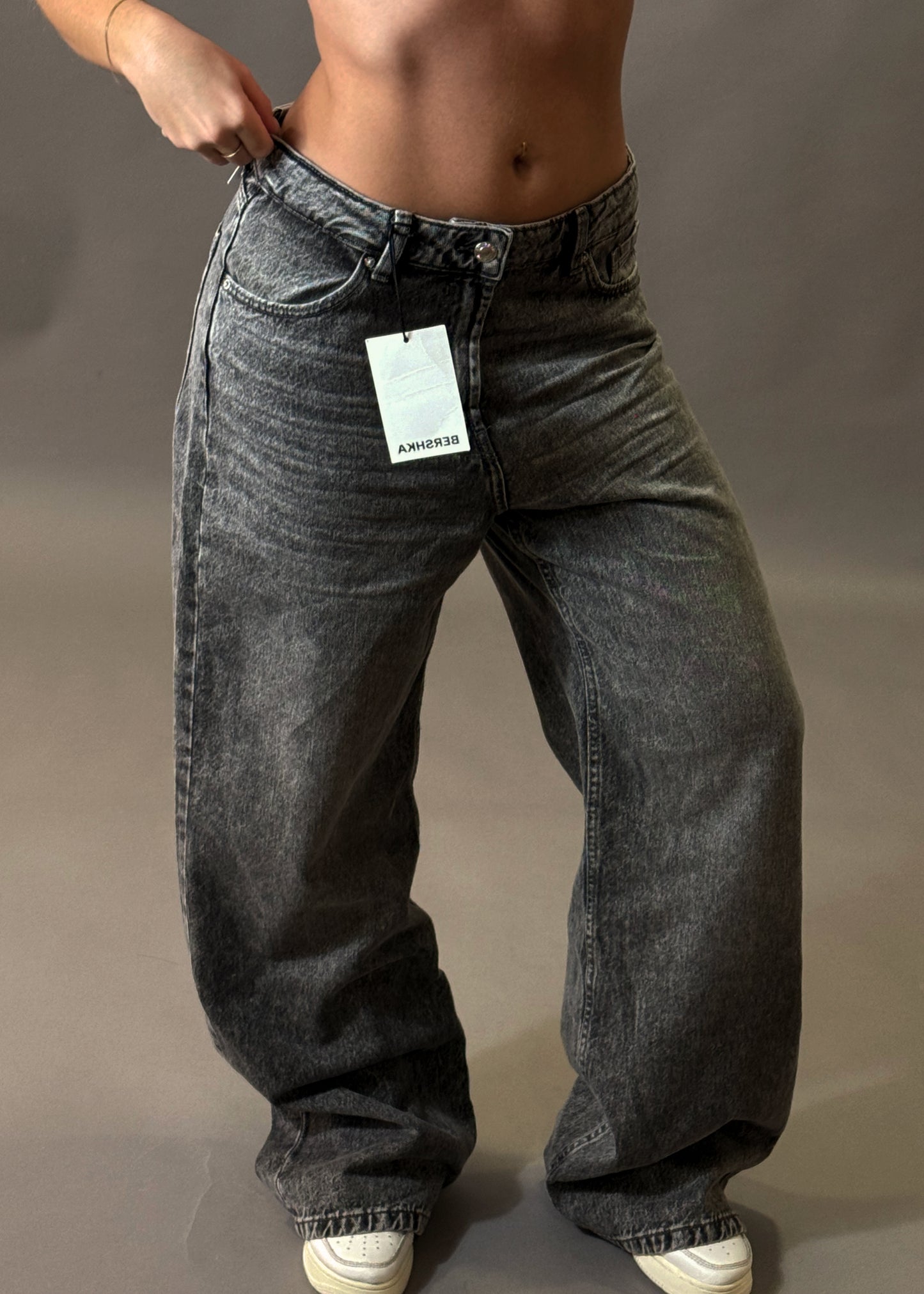 BERSHKA BAGGY JEANS