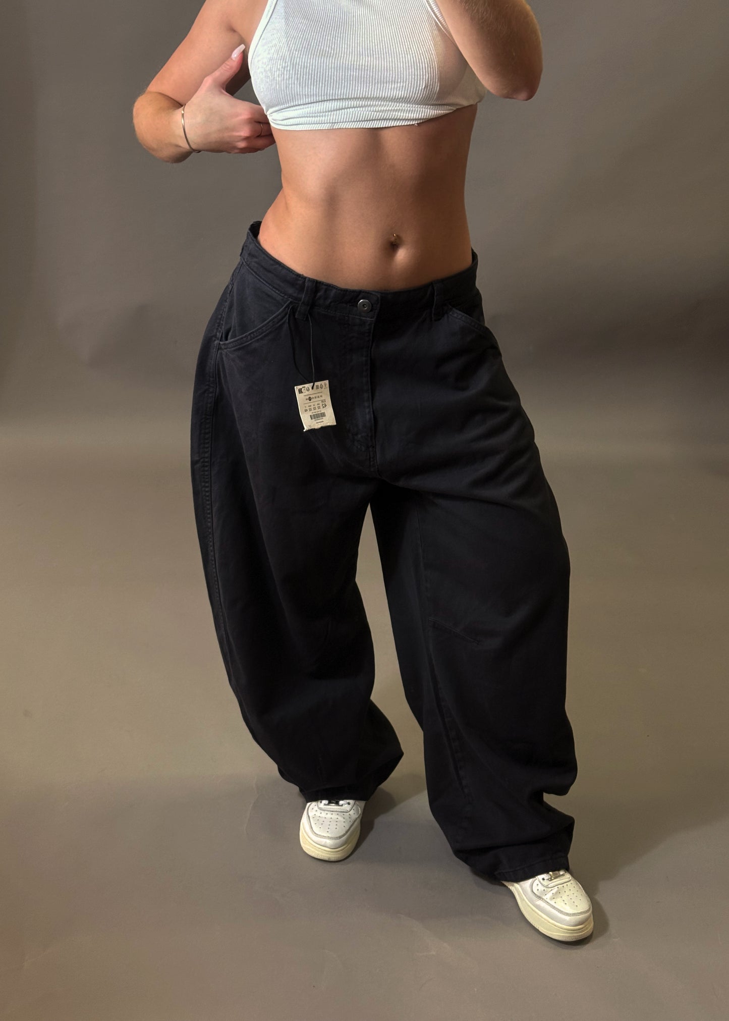 BERSHKA BARREL TROUSERS