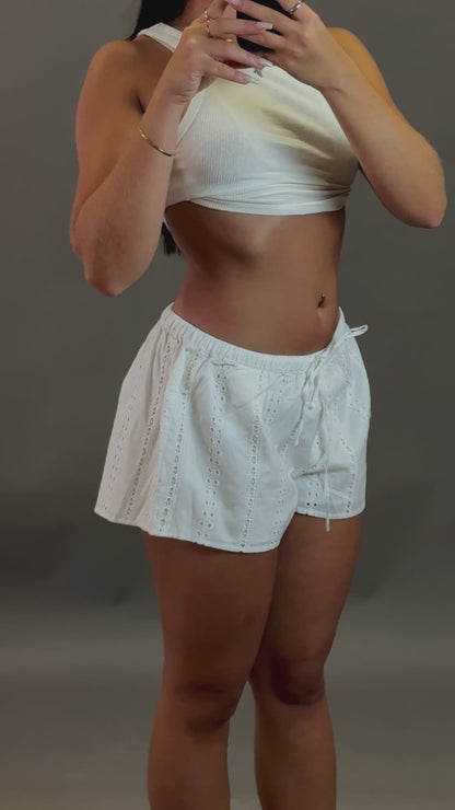 PULL&BEAR MINI WHITE SHORTS