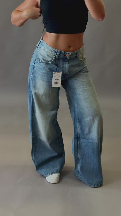 BERSHKA WIDE BAGGY PETITE JEANS