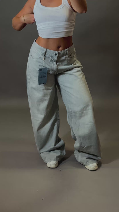 STRADIVARIUS BAGGY LOW WAIST JEANS